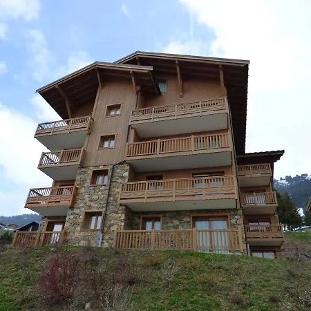 Appartement Villard-sur-doron, 2 Pièces, 4 Personnes - Fr-1-594-156 *